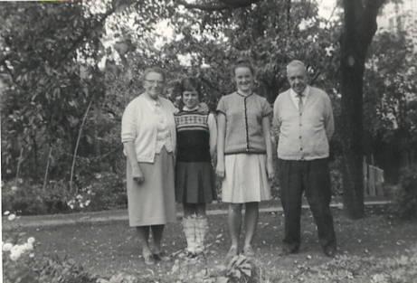 Ella, Gislinde,Traudl and Julius Emrich in Permasens 1965